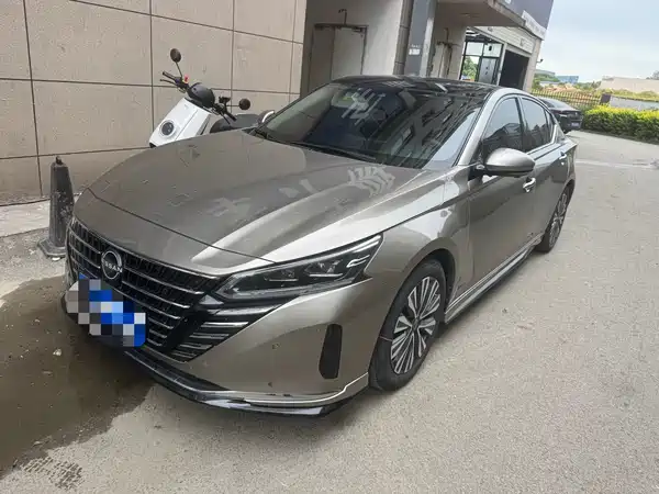 Nissan Teana 2022