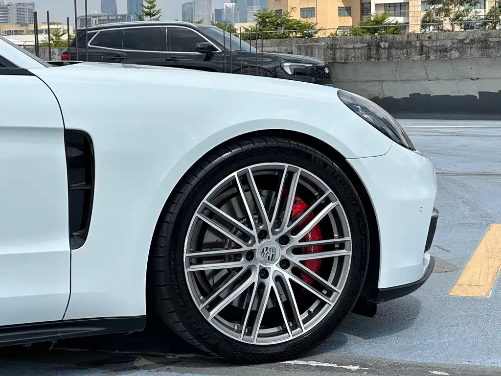 Porsche Panamera 2019 — фото 4