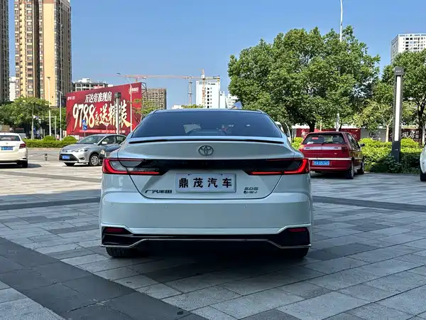 Toyota Camry 2025