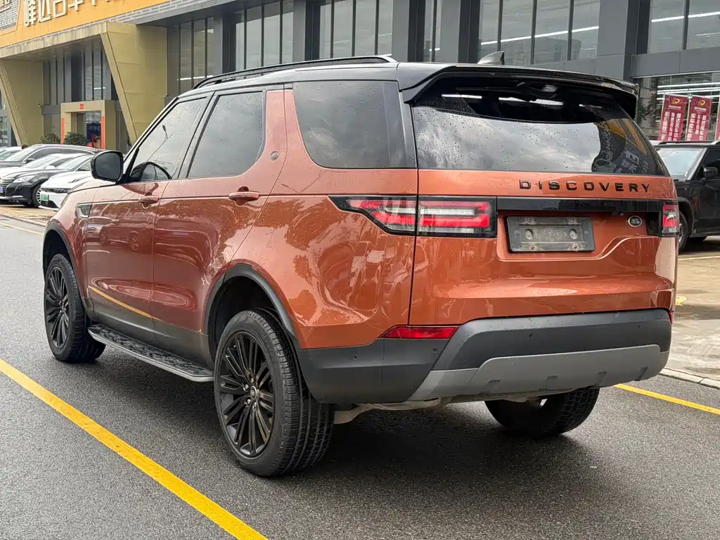 Land Rover Discovery 2018 — фото 9