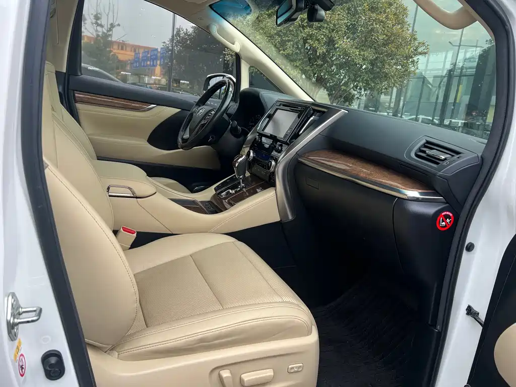 Toyota Alphard 2016 — фото 2