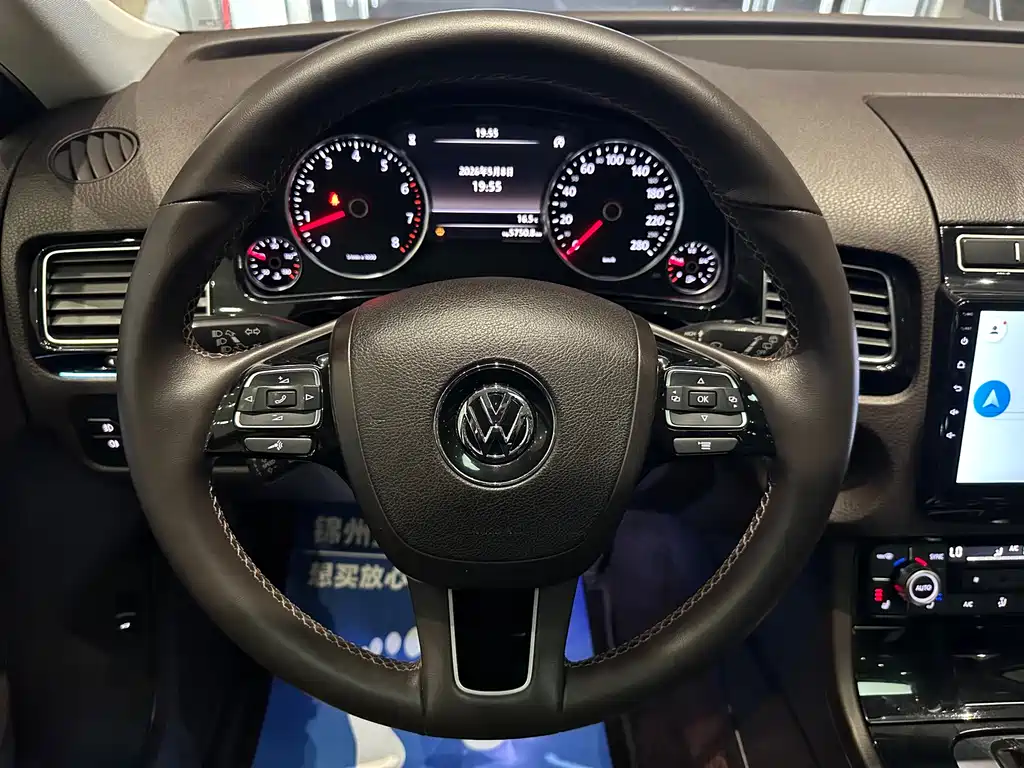 Volkswagen Touareg 2017 — фото 11