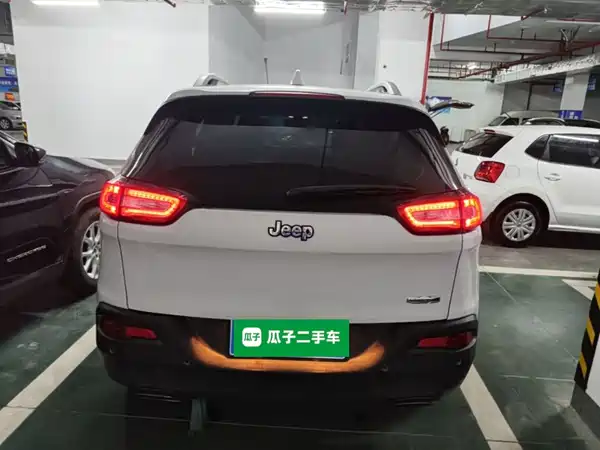 Jeep Cherokee 2016