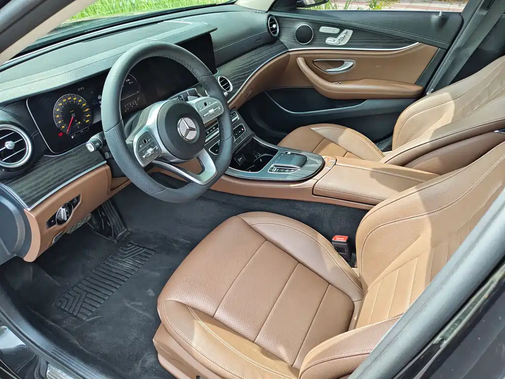 Mercedes-Benz E-Class 2020 — фото 21