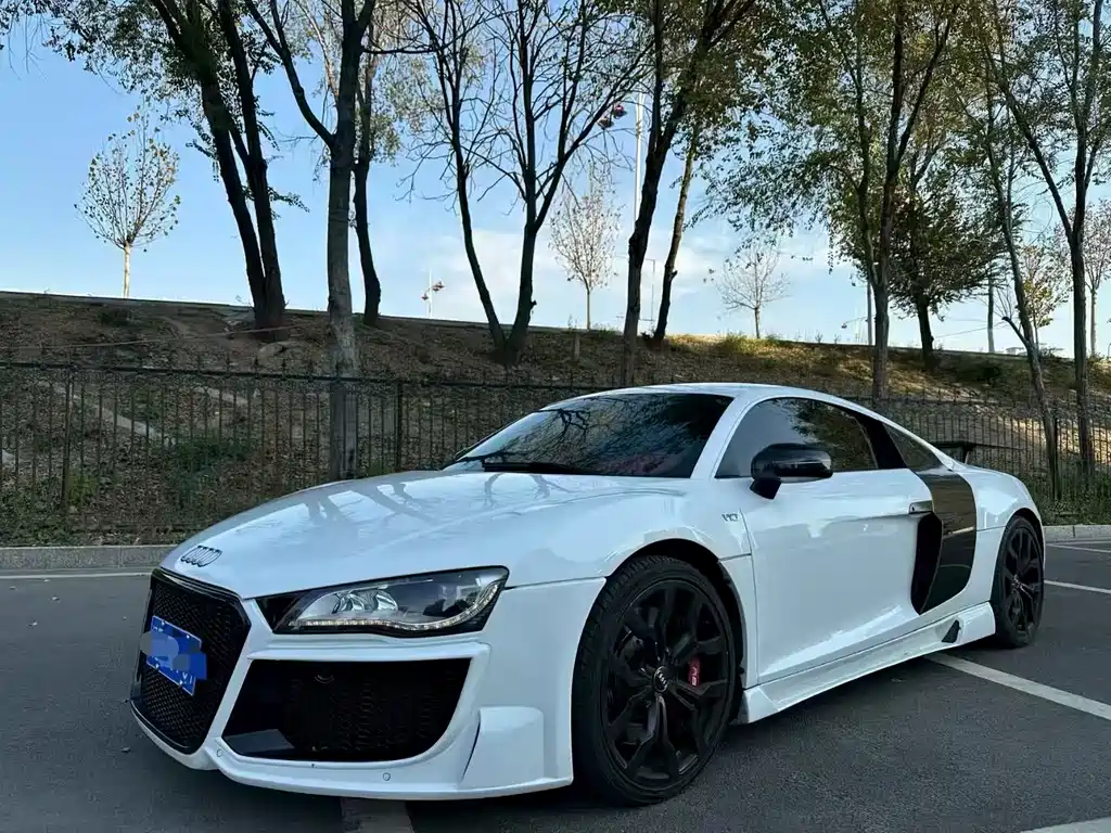 Audi R8 2011