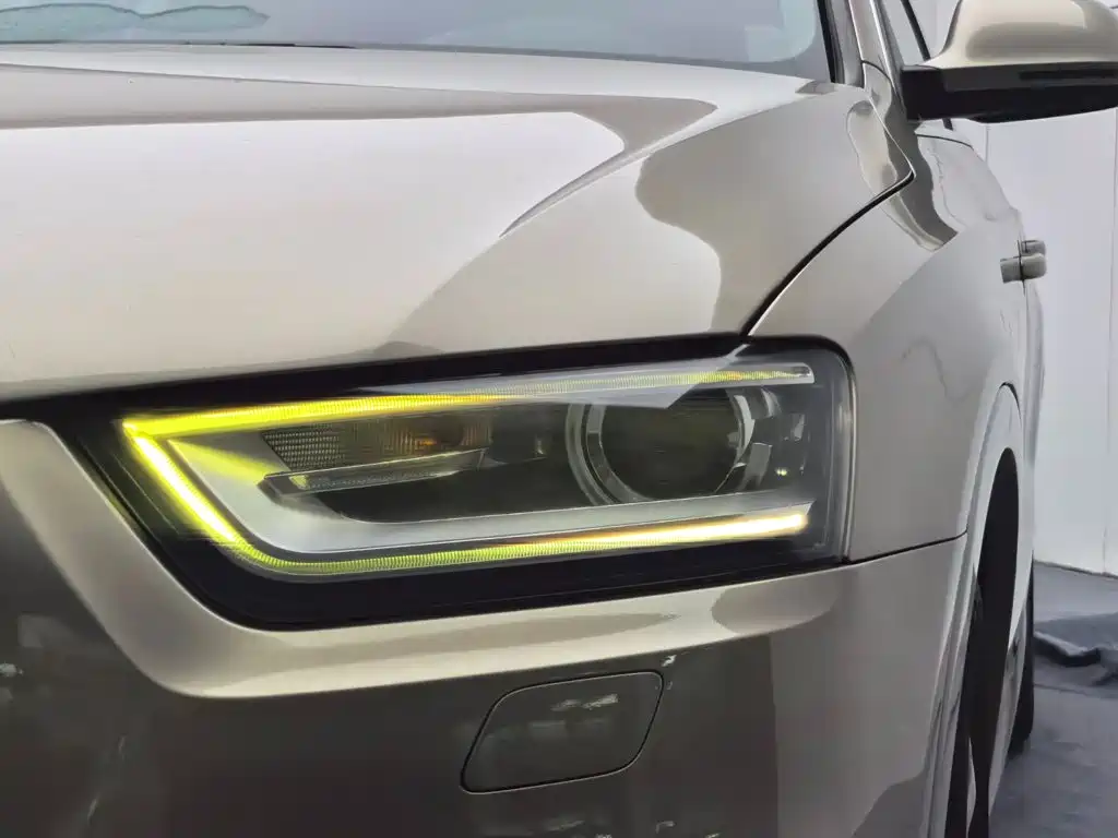 Audi Q3 2015 — фото 18