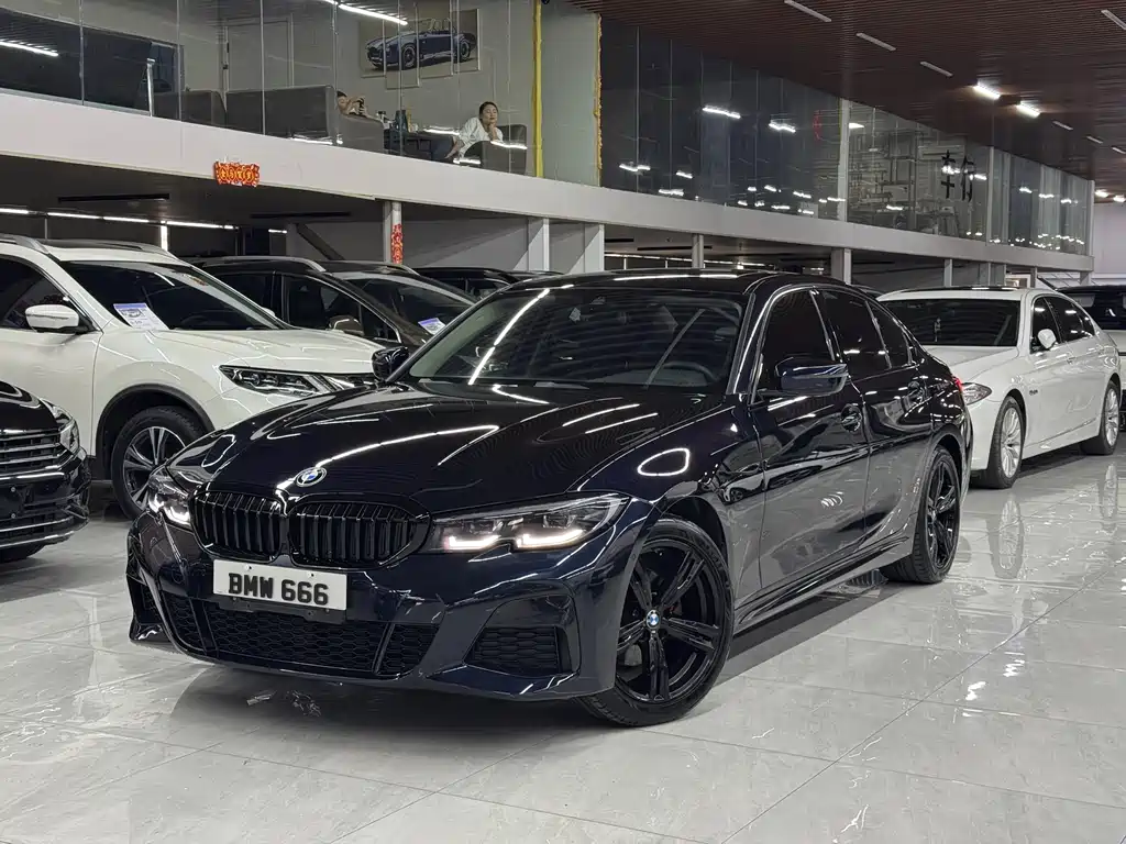 BMW 3 Series 2021