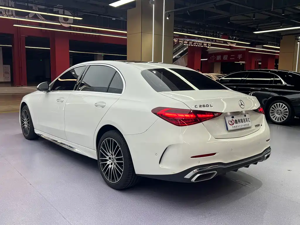 Mercedes-Benz C-Class 2025 — фото 18