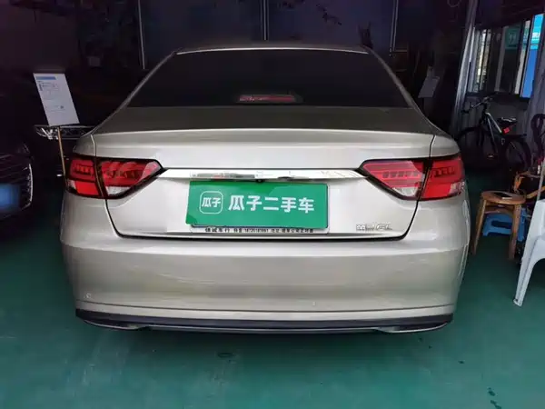 Geely Emgrand GL 2021