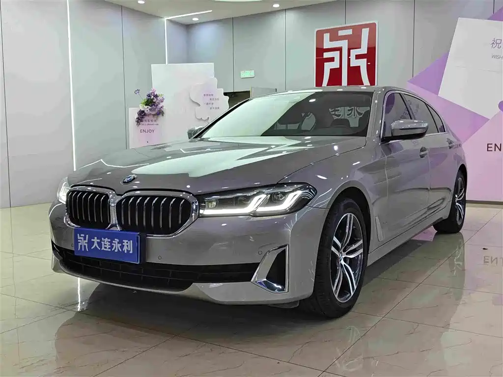 BMW 5 Series 2021 — фото 1