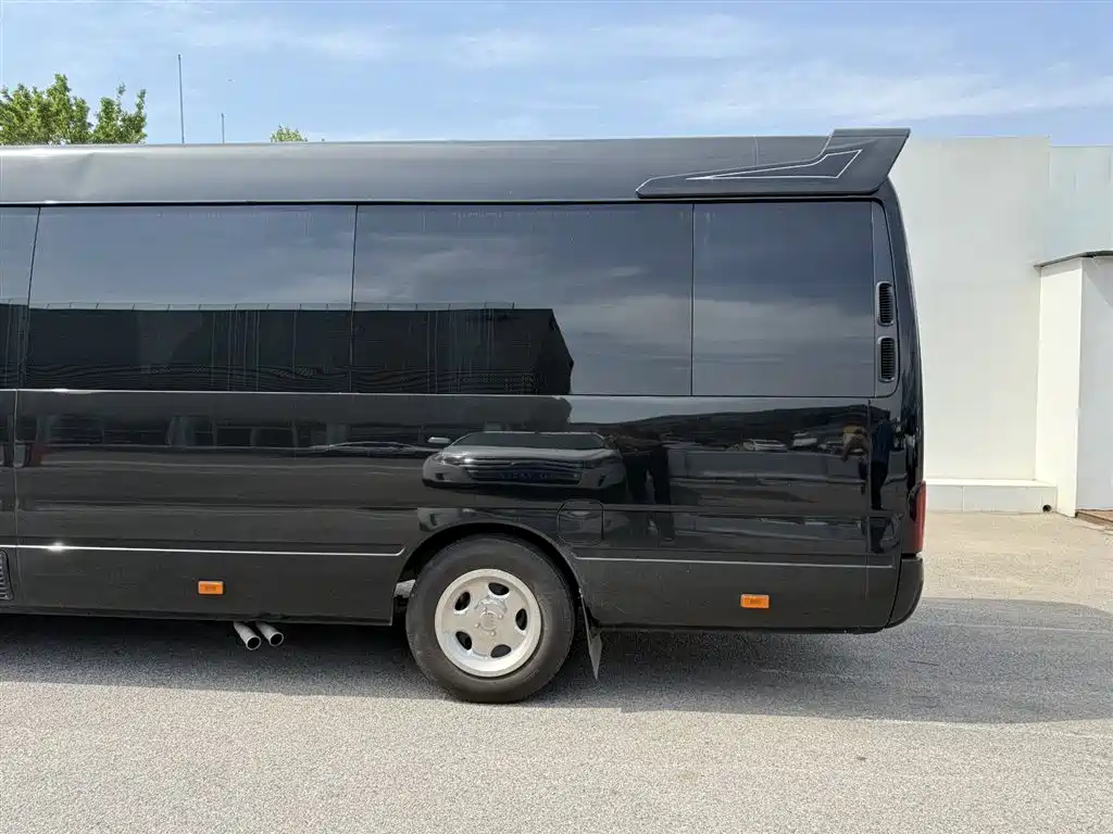 Toyota Coaster 2023 — фото 4