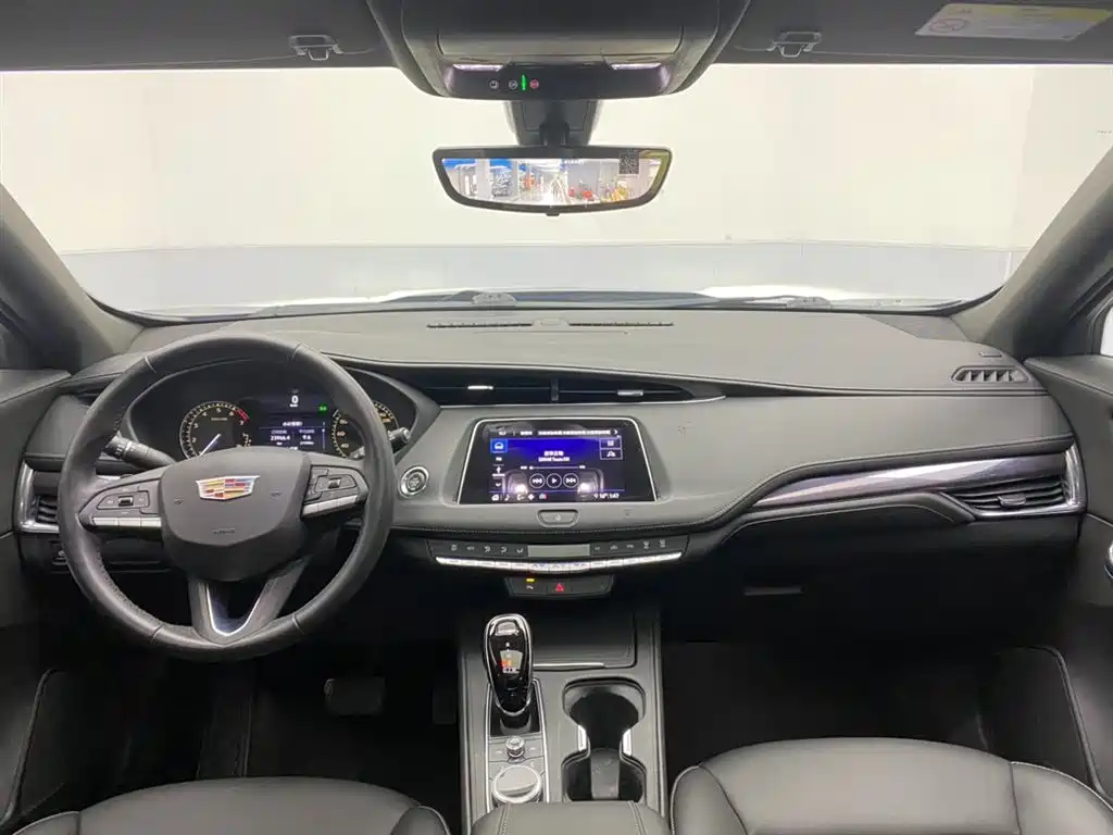 Cadillac XT4 2020 — фото 13