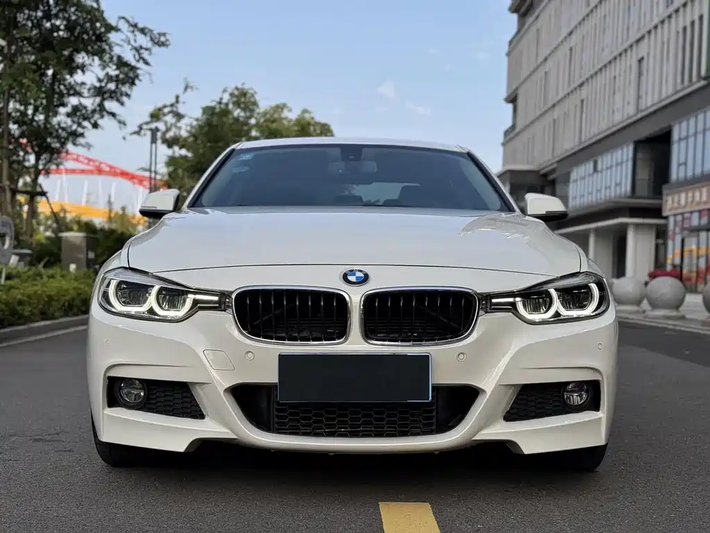 BMW 3 Series 2018 — фото 2