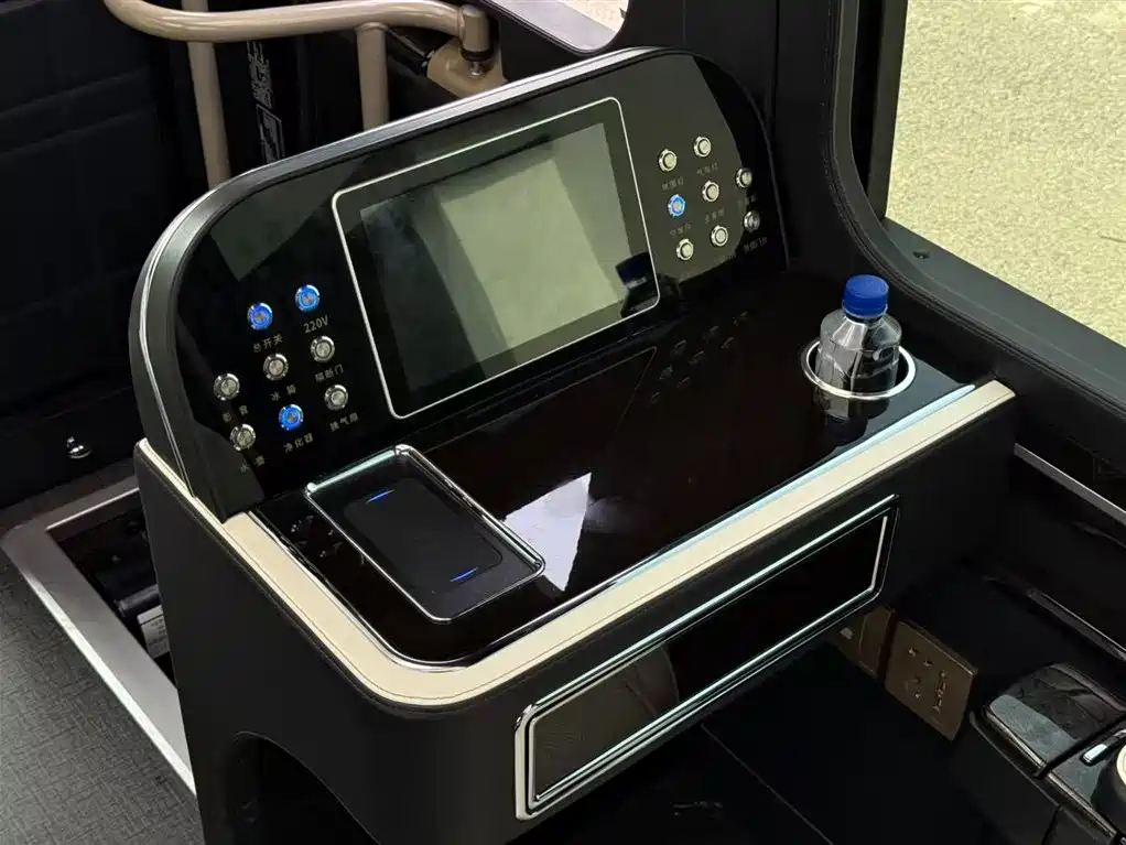 Toyota Coaster 2023 — фото 23