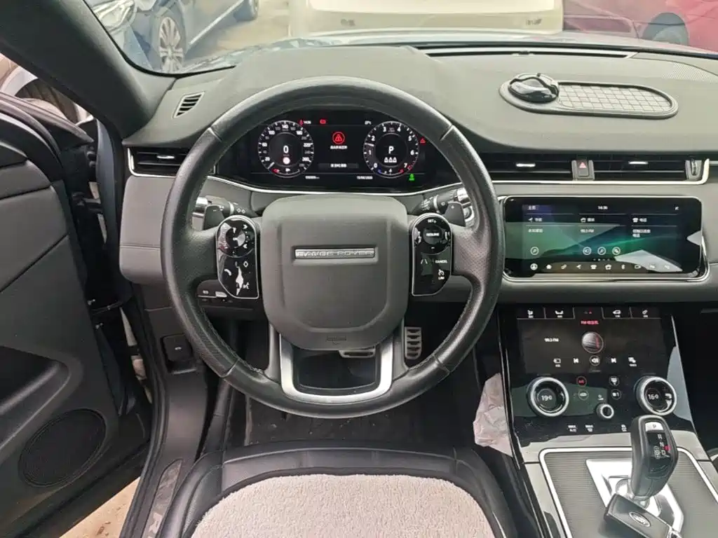 Land Rover Evoque 2020 — фото 11