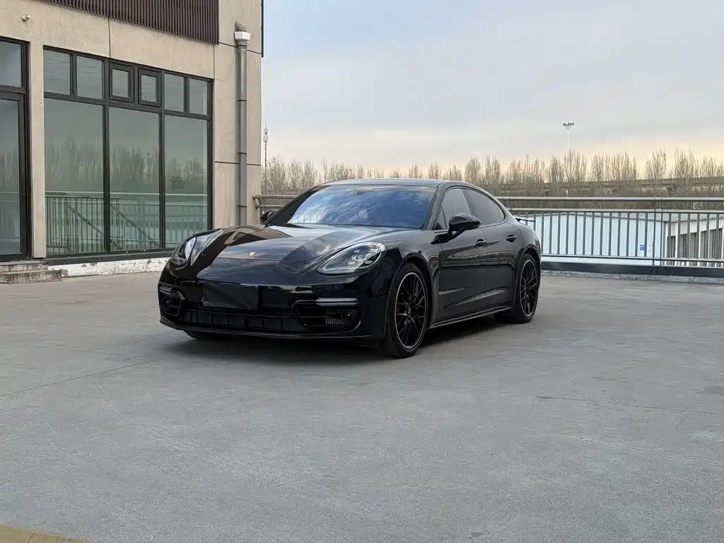 Porsche Panamera 2022 — фото 1