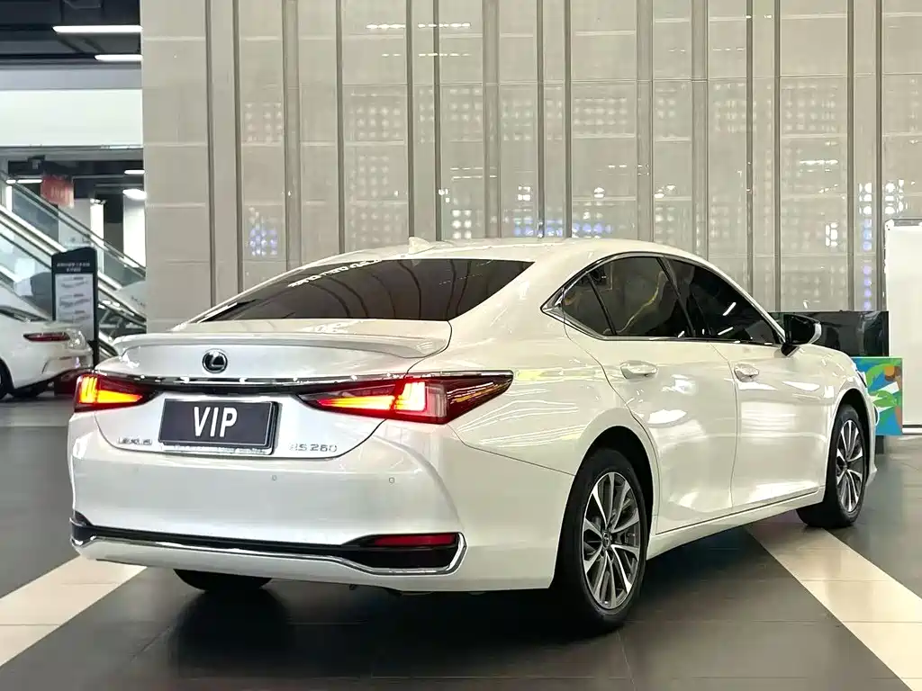 Lexus ES 2024 — фото 9
