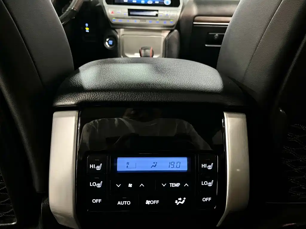 Toyota Prado 2019 — фото 10