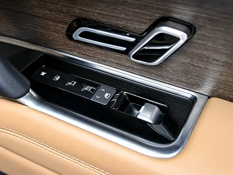 Land Rover Range Rover 2024 — фото 26
