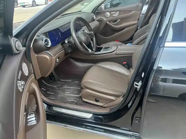Mercedes-Benz E-Class 2023