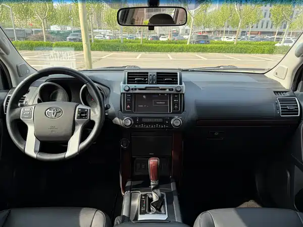 Toyota Prado 2016