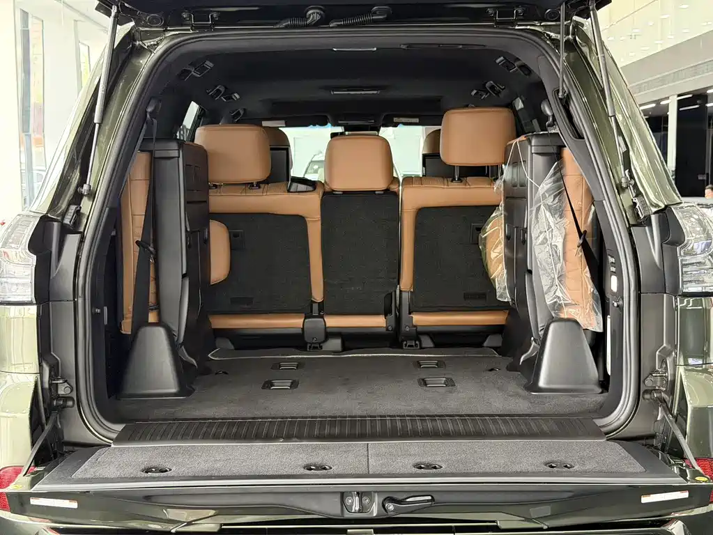 Lexus LX 2023 — фото 17