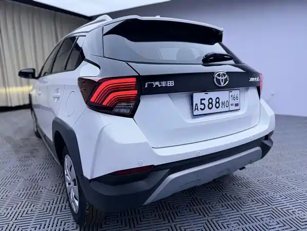 Toyota Yaris L 2022