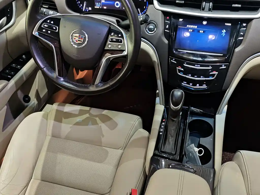 Cadillac XTS 2013 — фото 15