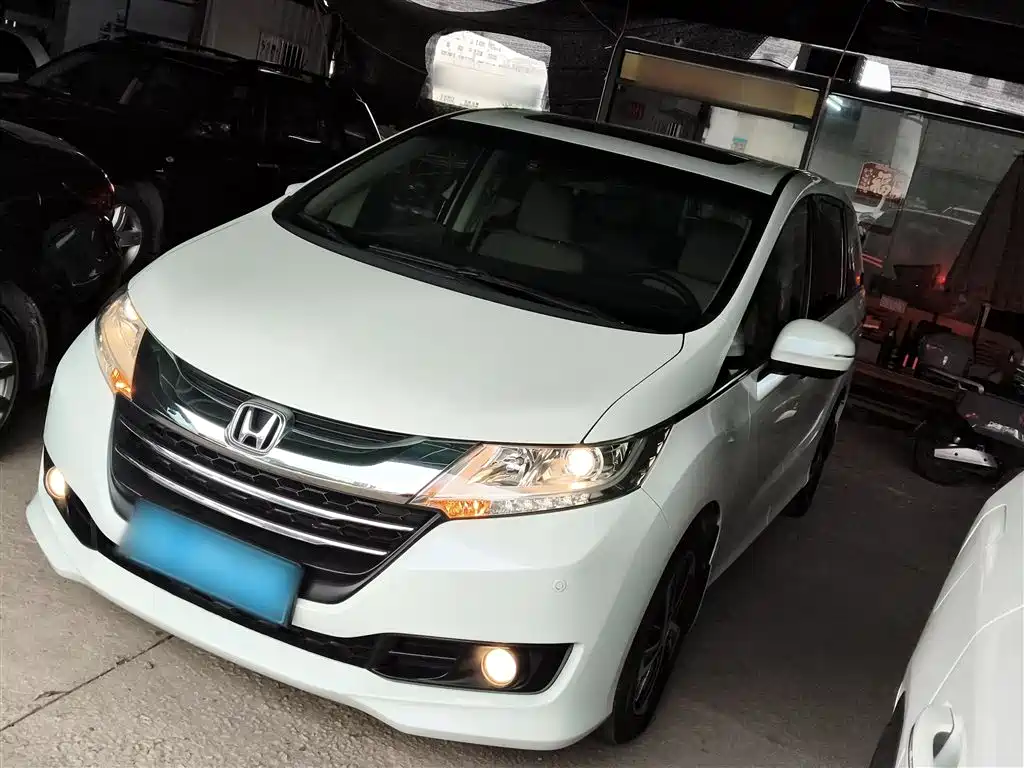 Honda Odyssey 2018 — фото 1