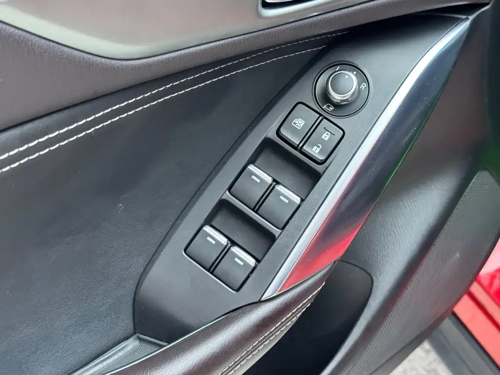 Mazda CX-4 2018 — фото 11