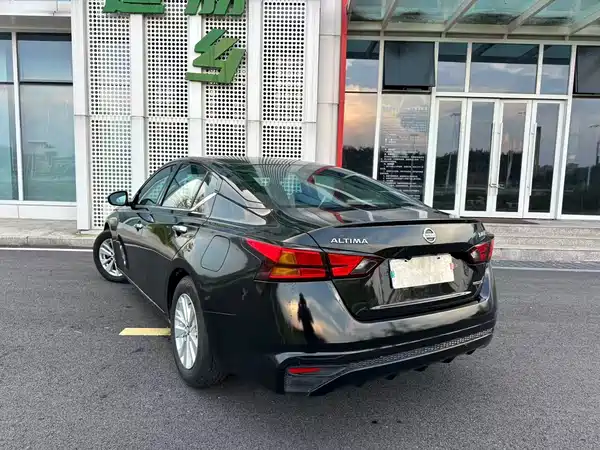 Nissan Teana 2022