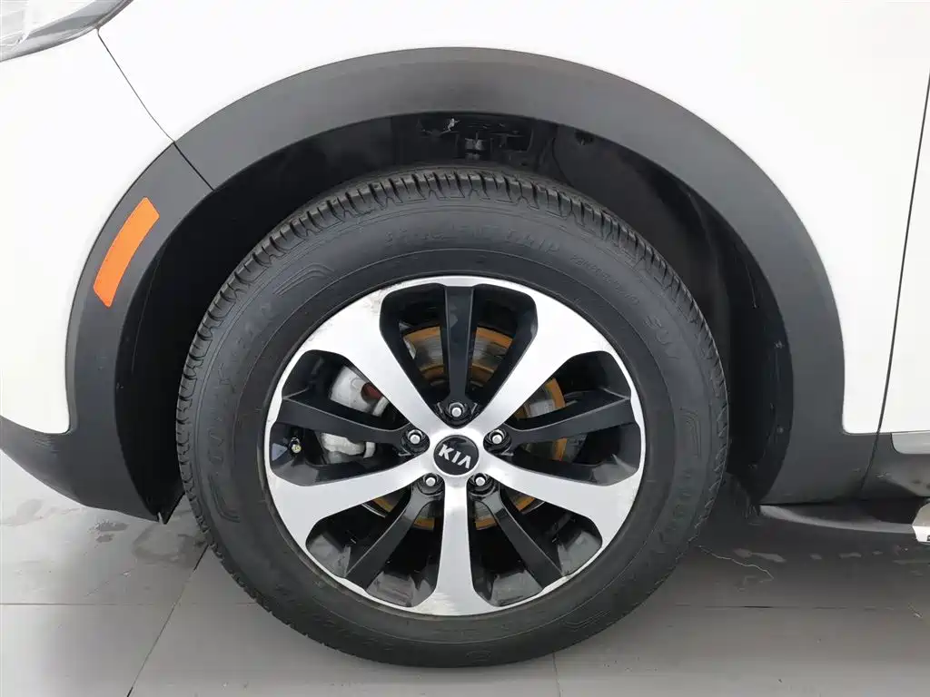 Kia Sorento 2015 — фото 17