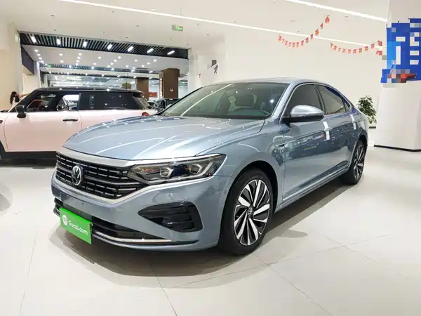 Volkswagen Passat 2023