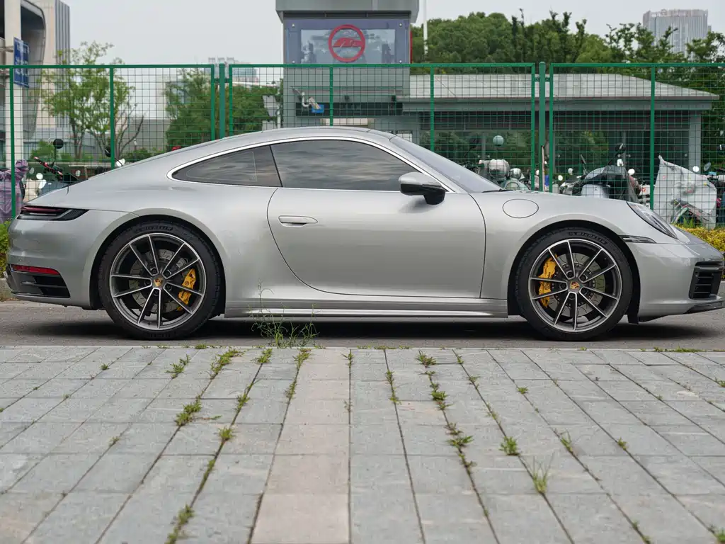 Porsche 911 2020