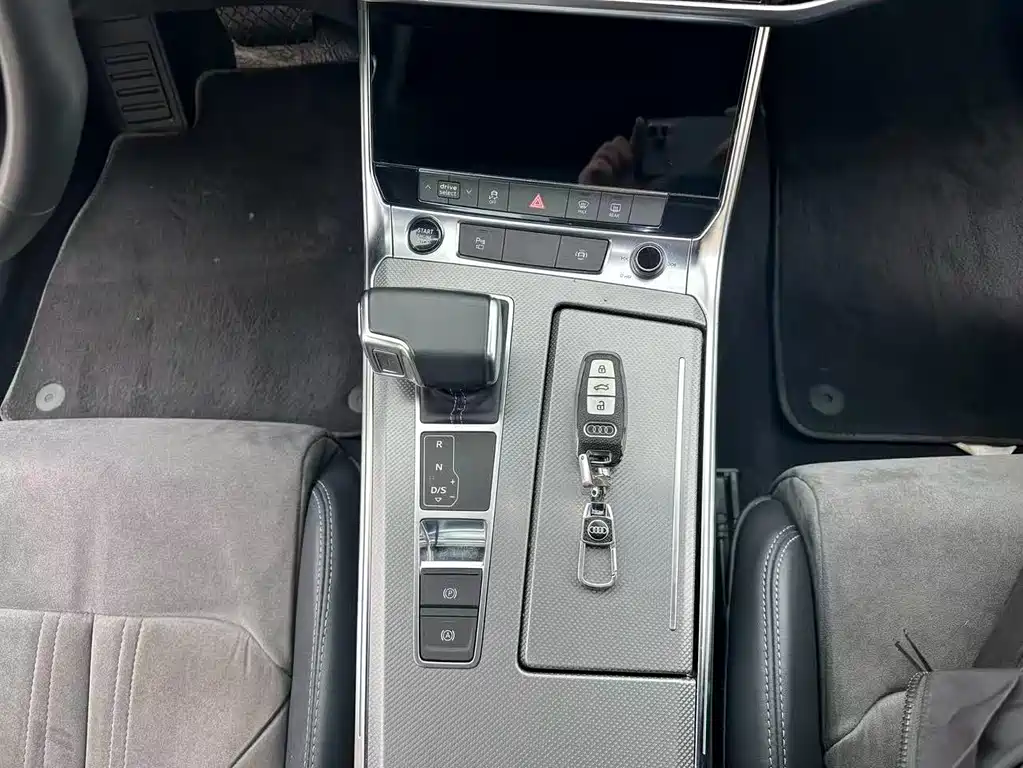 Audi A6L 2021 — фото 13