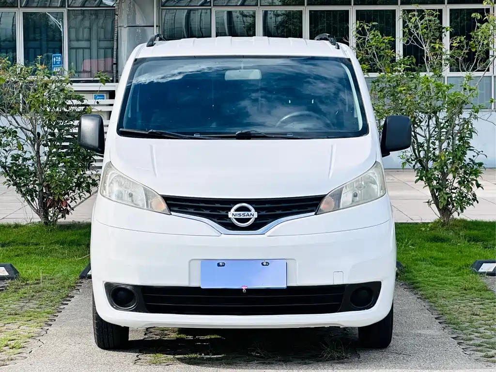 Nissan NV200 2013