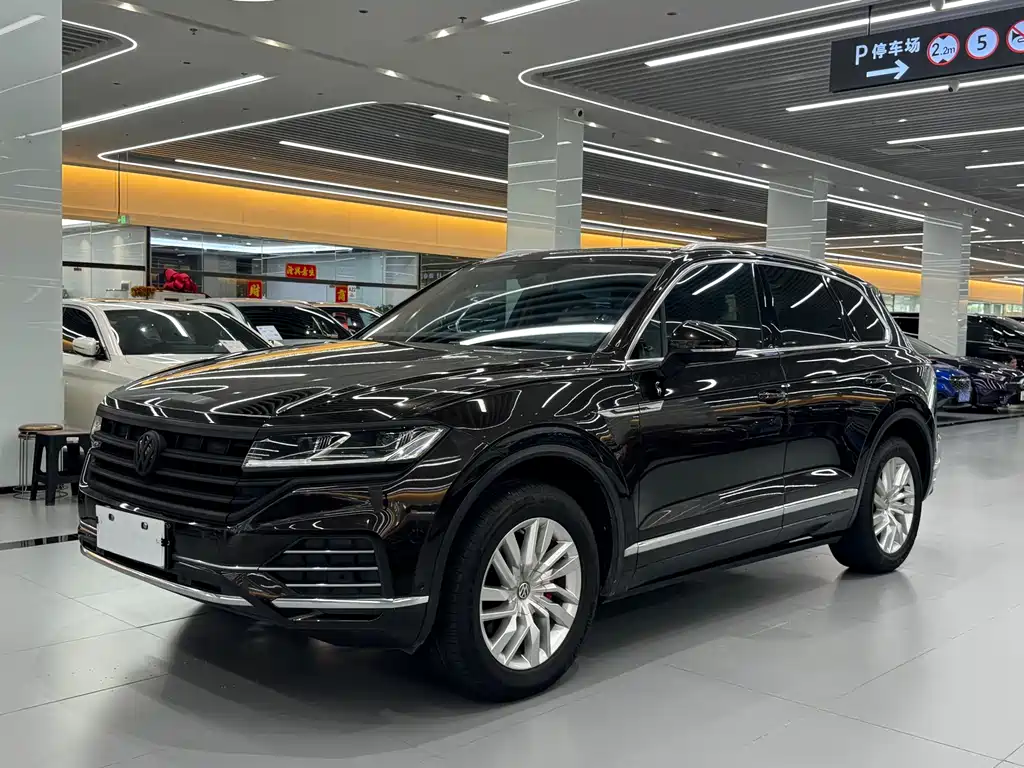 Volkswagen Touareg 2019 — фото 1