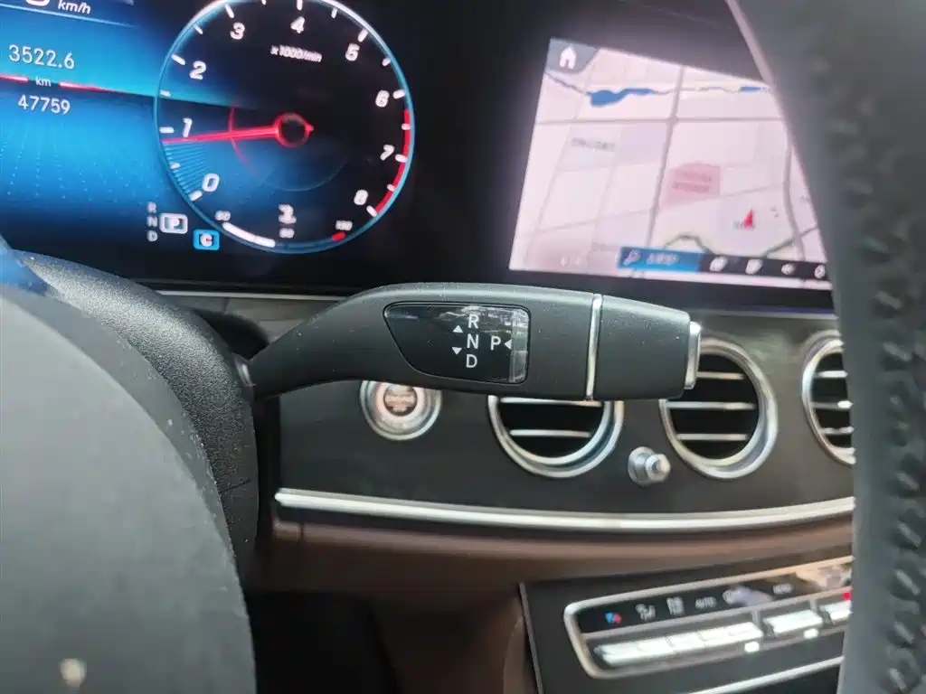 Mercedes-Benz E-Class 2021 — фото 10
