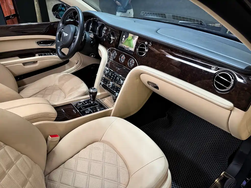 Bentley Mulsanne 2014 — фото 28