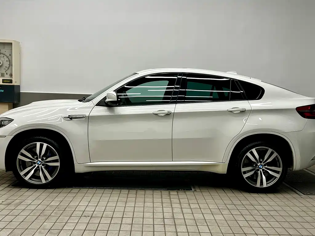 BMW X6 M 2013 — фото 3