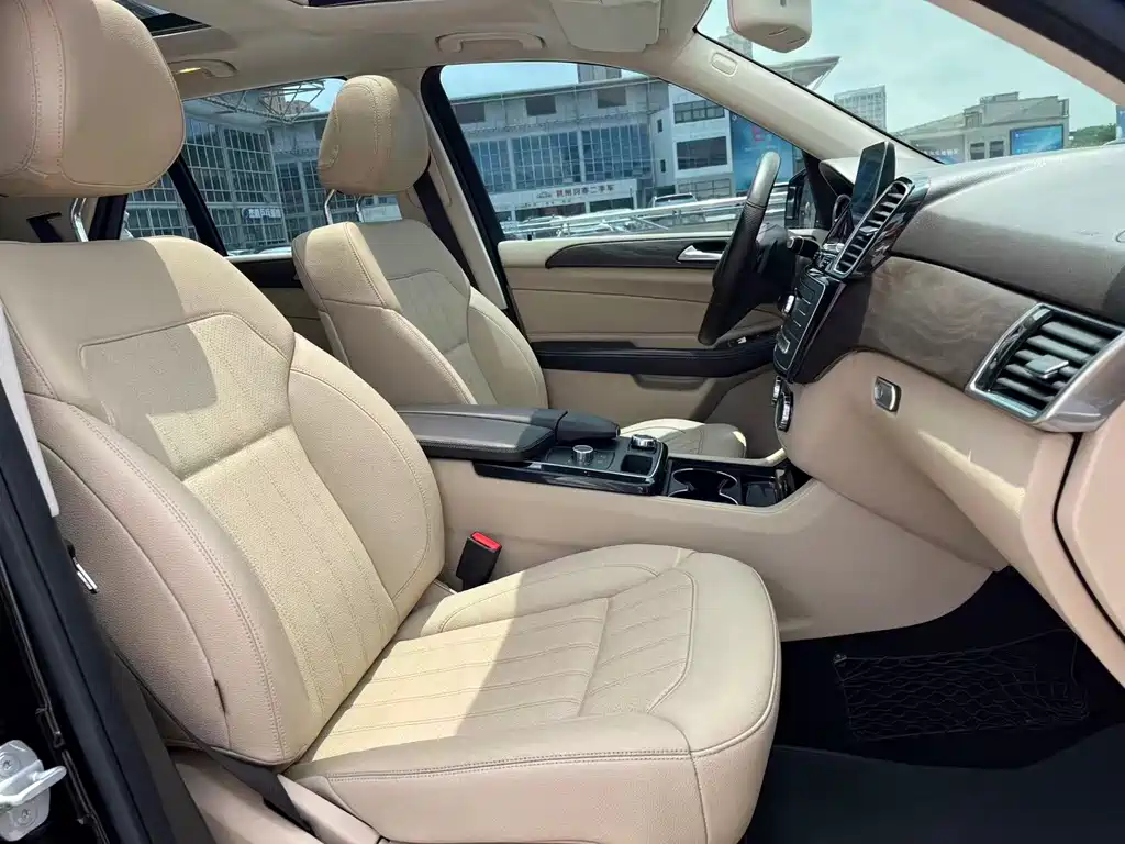 Mercedes-Benz GLE 2016 — фото 11