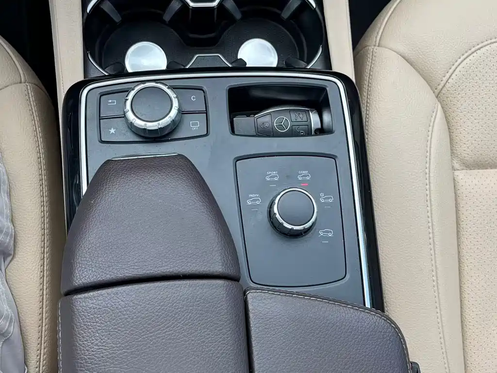 Mercedes-Benz GLE 2016 — фото 14