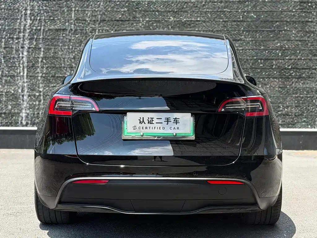 Tesla Model Y 2022 — фото 9