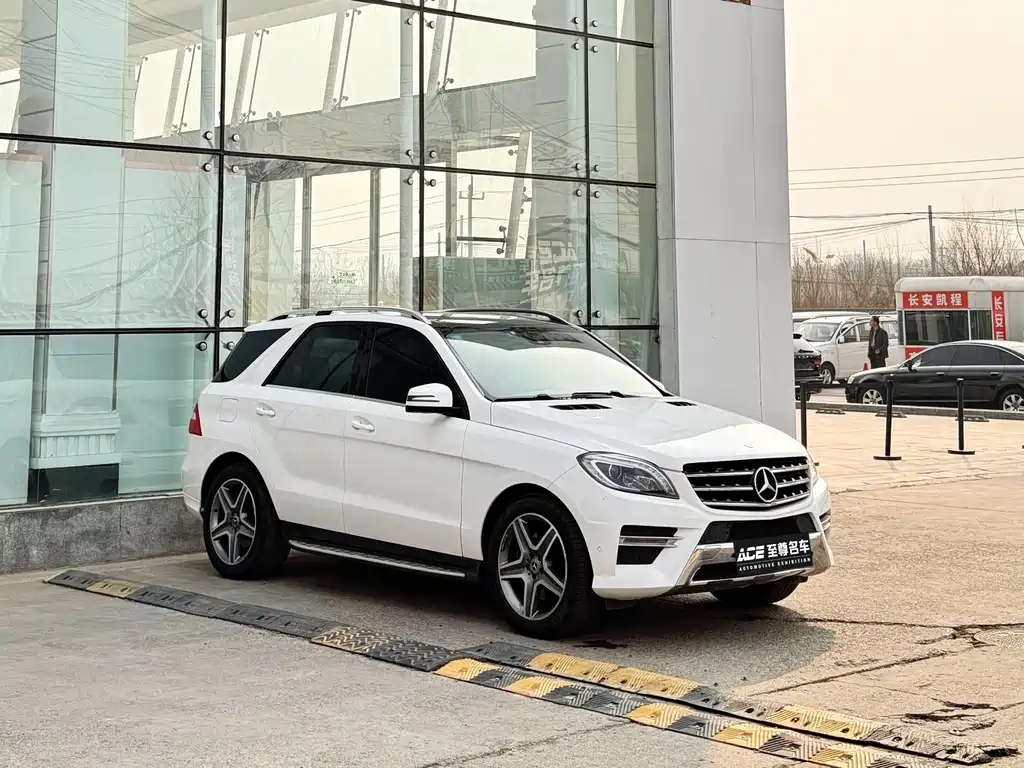 Mercedes-Benz M-Class 2015 — фото 3