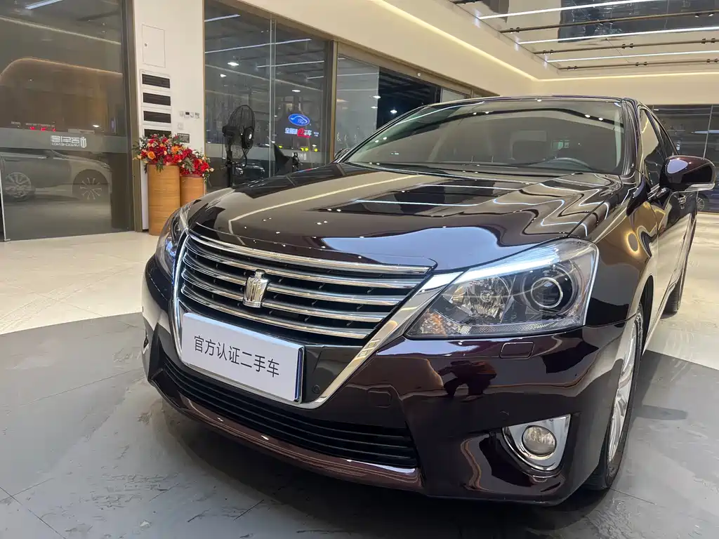 Toyota Crown 2013 — фото 11