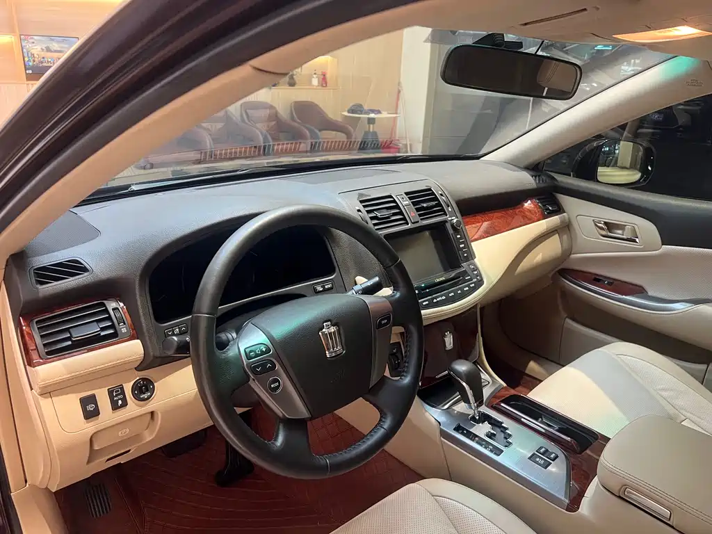 Toyota Crown 2013 — фото 17