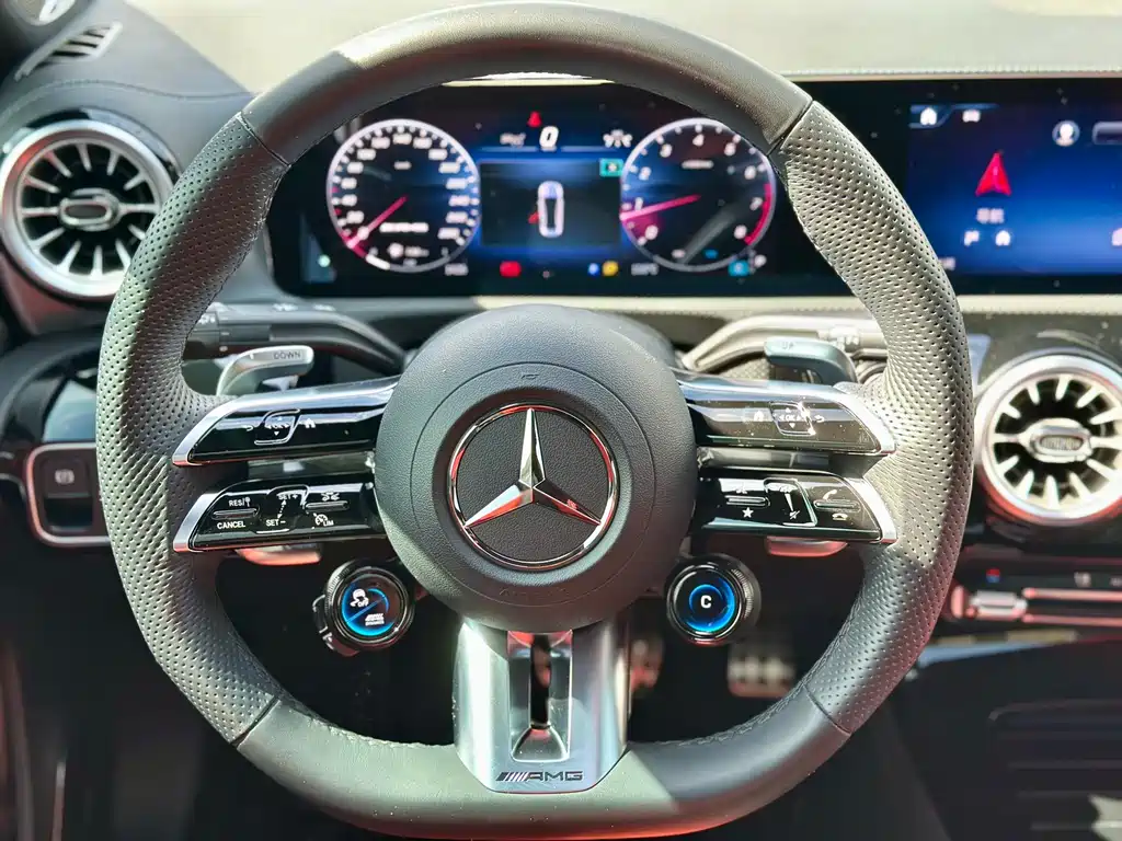 Mercedes-Benz A-Class AMG 2024 — фото 5