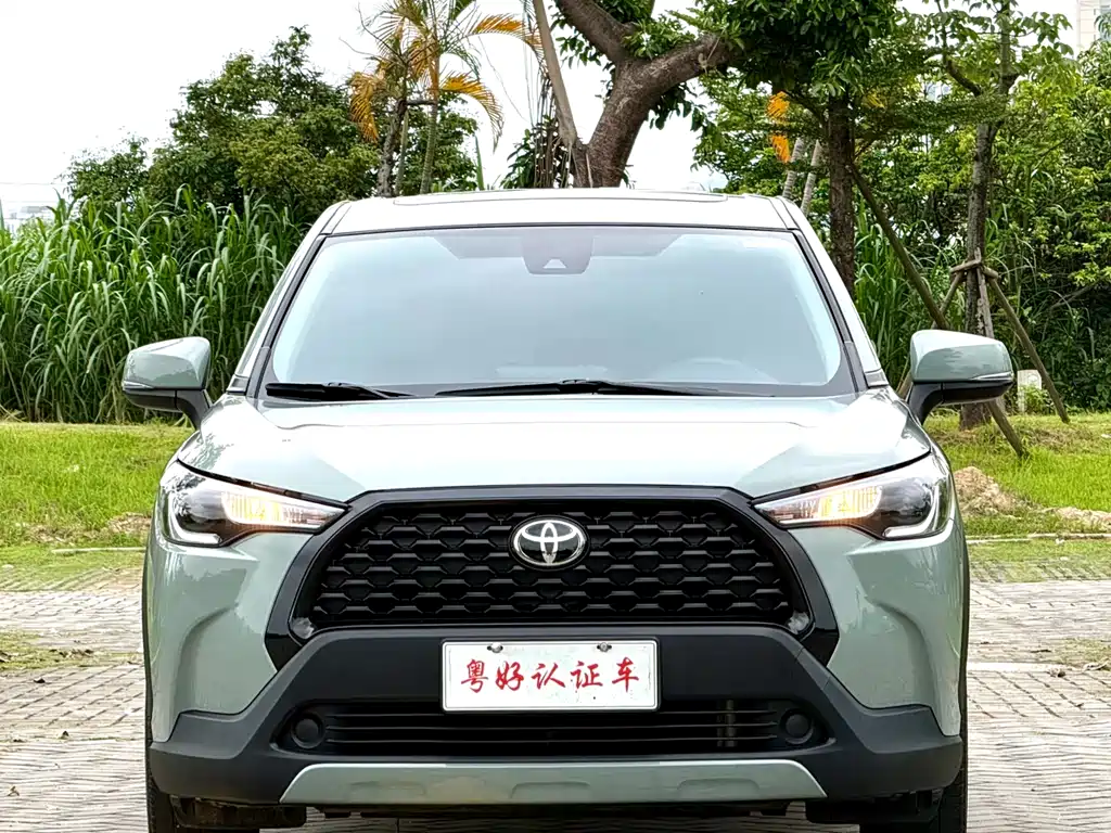 Toyota Corolla Cross 2022 — фото 1