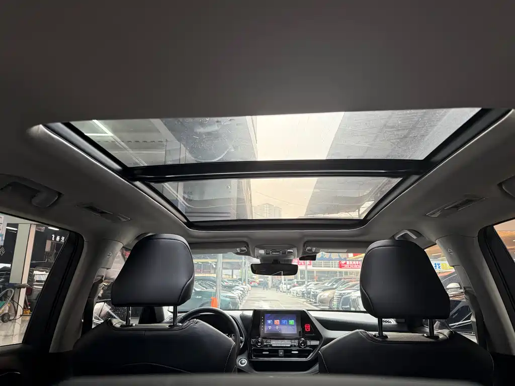 Toyota Highlander 2023 — фото 17