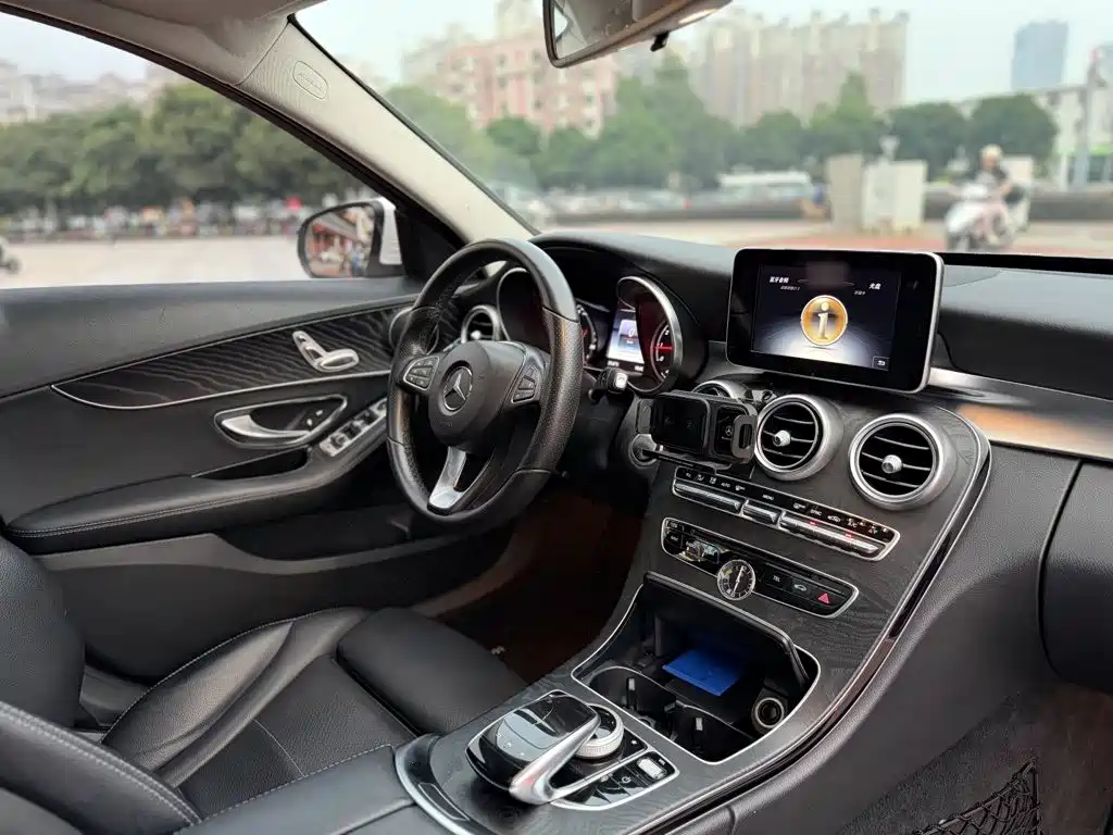 Mercedes-Benz C-Class 2017 — фото 10